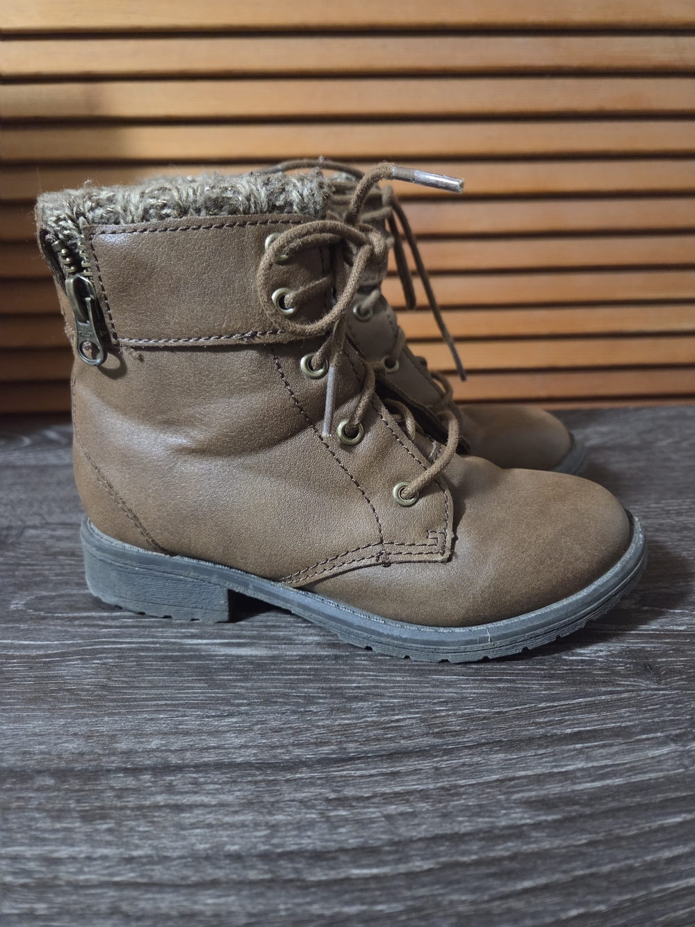 Children's Faux-Fur Lined Brown Lace-Up Boots